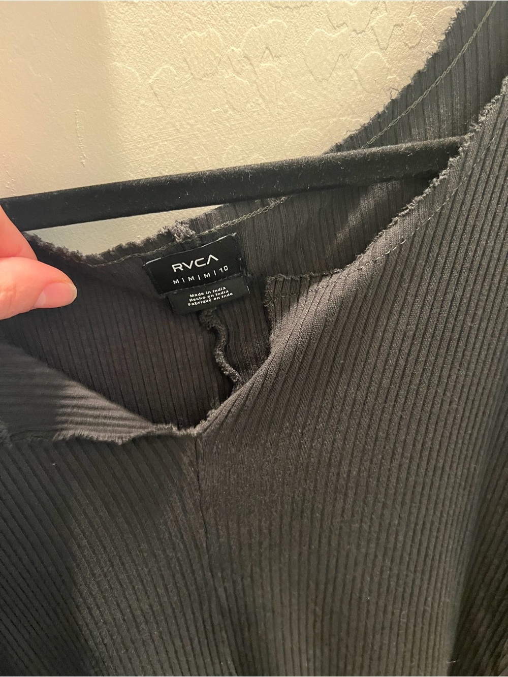 RVCA Charcoal Ribbed Long-Sleeve Cropped Top - Picture 5 of 6